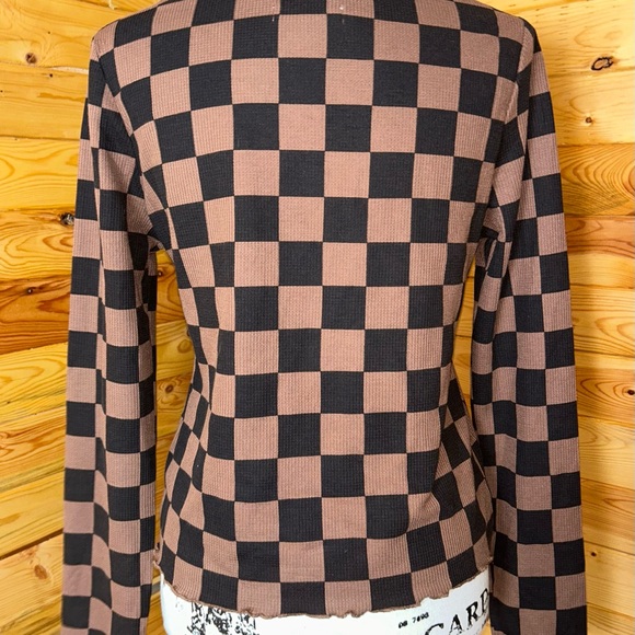 Brown and black checkered long sleeve thermal shirt - Picture 2 of 8